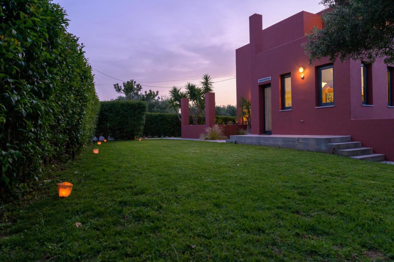 Villa Red Castle Souda