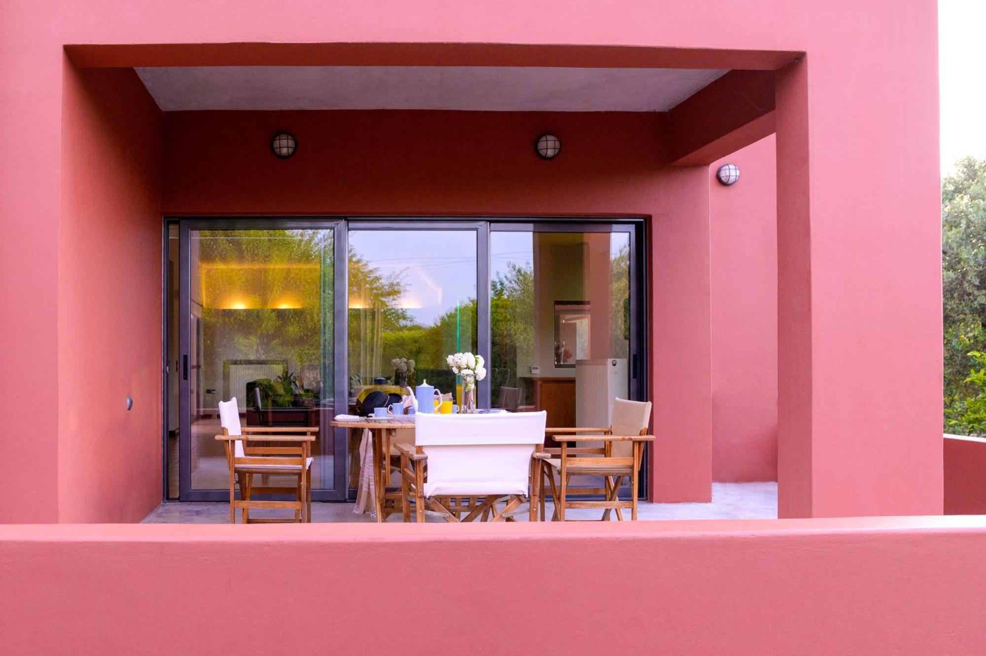 Villa Red Castle *